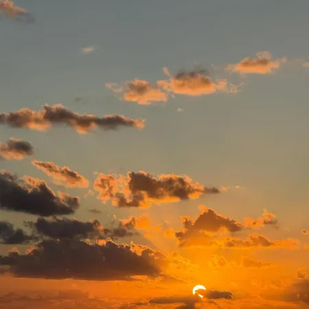 住宿加早餐酒店 Perla Marina 尼科泰拉