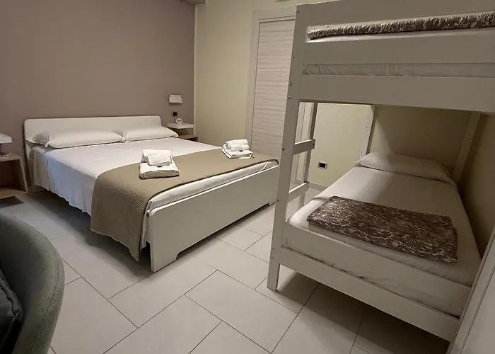 Perla Marina 住宿加早餐酒店 *