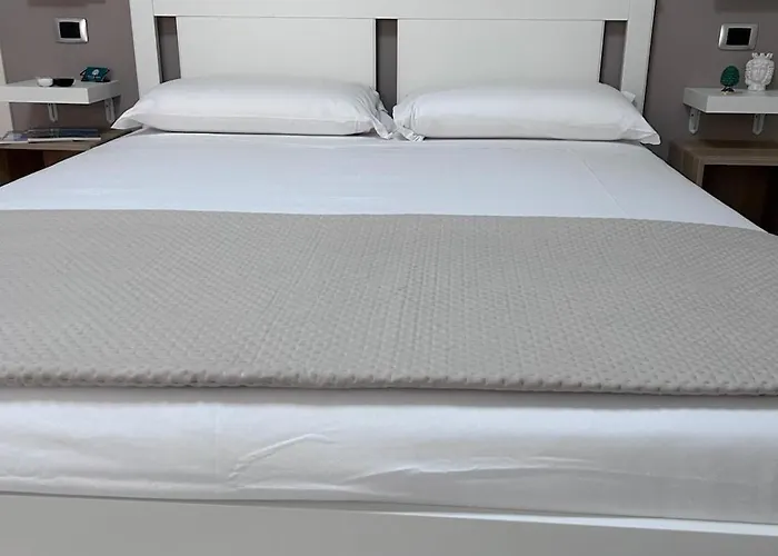 住宿加早餐酒店 Perla Marina *