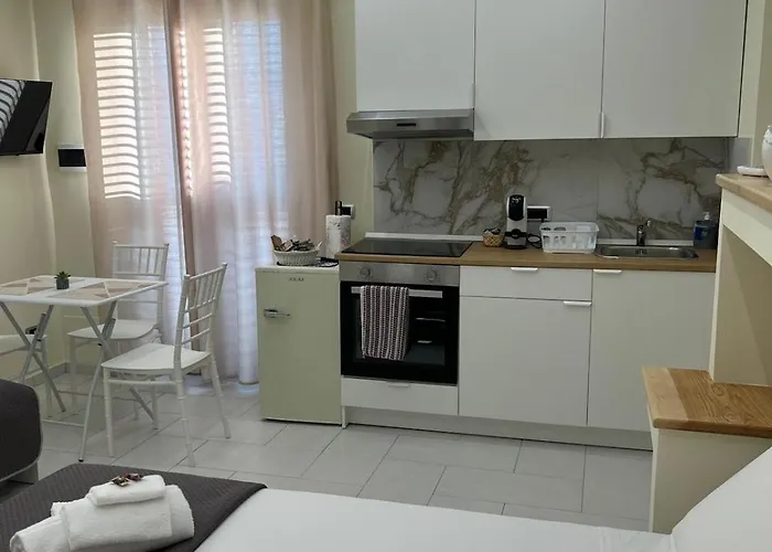 Perla Marina * 尼科泰拉